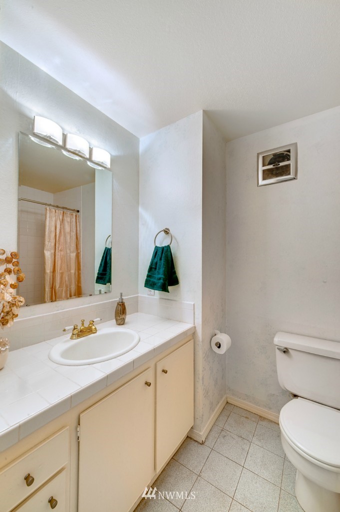 1624 Kennewick Court Southeast Renton, WA 98055 - Photo 18 of 25 Gallery Image 18