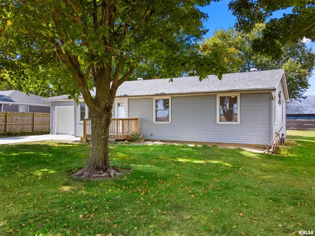 $164,500 | 613 North School Avenue, Minier, IL 61759