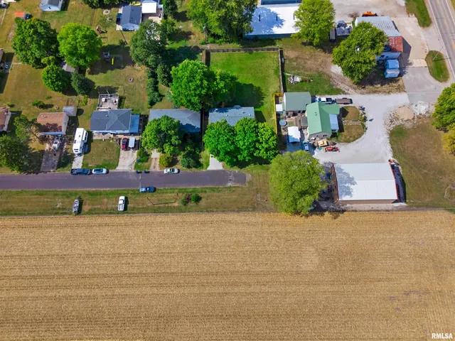 $164,500 | 613 North School Avenue, Minier, IL 61759