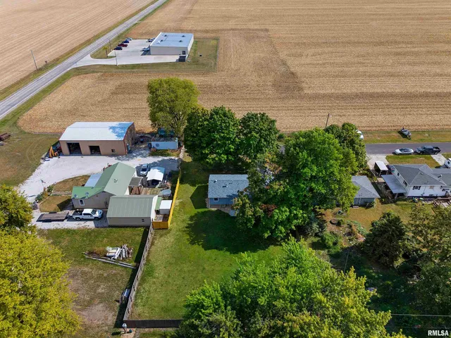 $164,500 | 613 North School Avenue, Minier, IL 61759