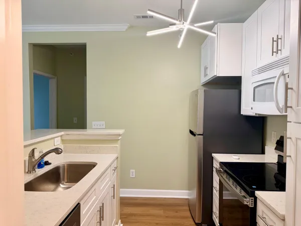$1,795 | 130 River Landing Drive, Unit 2107, Daniel Island, SC 29492