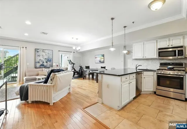 $999,000 | 128 Adams Street, Unit 2, Hoboken, NJ 07030