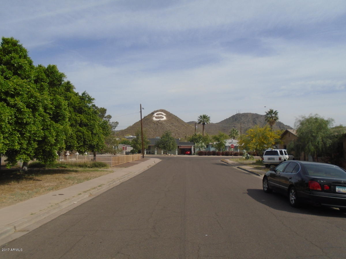 9232 North 2nd Avenue Phoenix, AZ 85021 - Photo 3 of 39 006