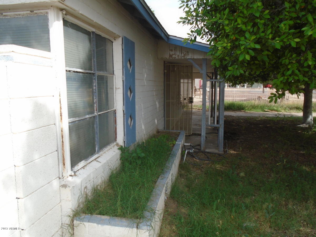 9232 North 2nd Avenue Phoenix, AZ 85021 - Photo 6 of 39 009