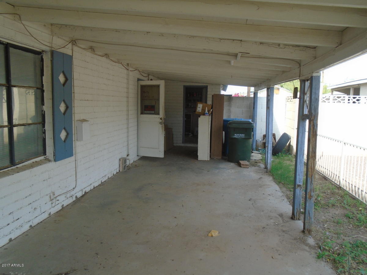 9232 North 2nd Avenue Phoenix, AZ 85021 - Photo 7 of 39 011