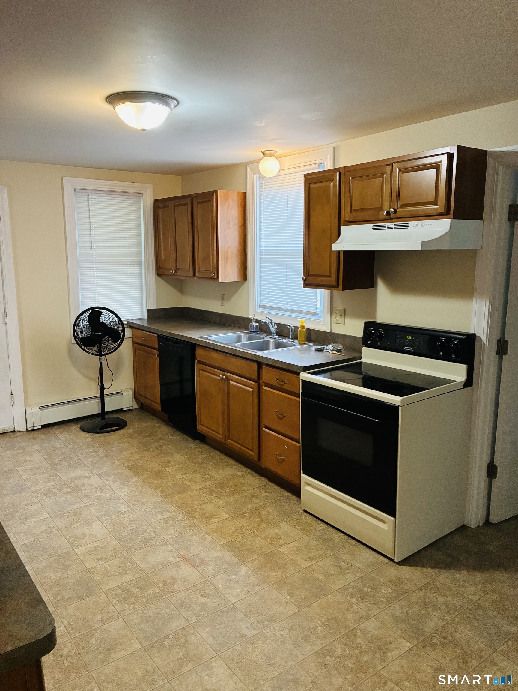 633 Norwich Road Plainfield, CT 06374 - Photo 2 of 18