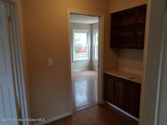 7 Sweet Gum Road Howell, NJ 07731 - Photo 23 of 30 a view of a hallway