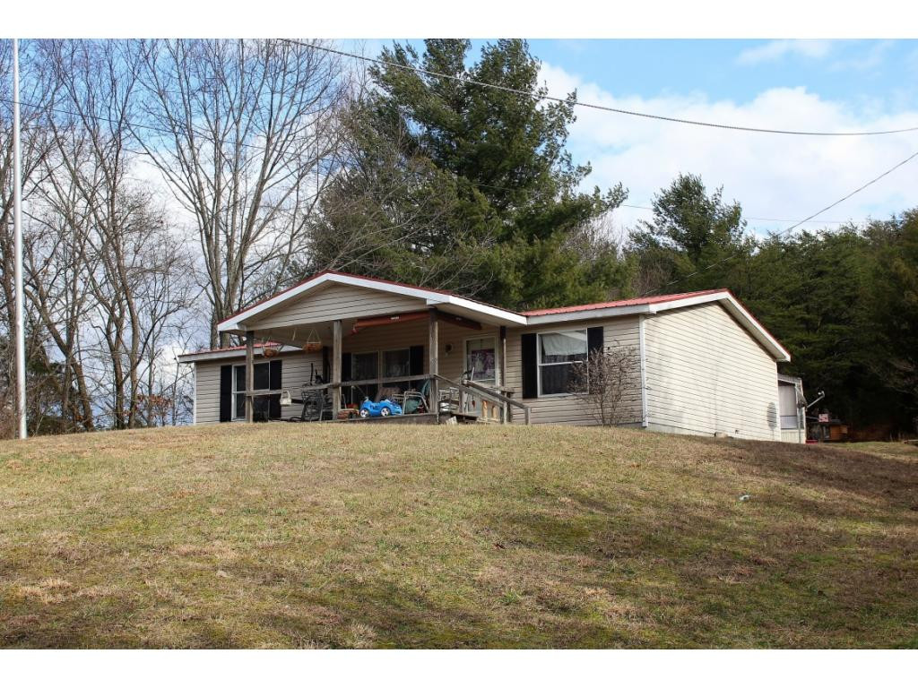 21228 McCann Road Damascus, VA 24236 - Photo 1 of 31 Photo 1