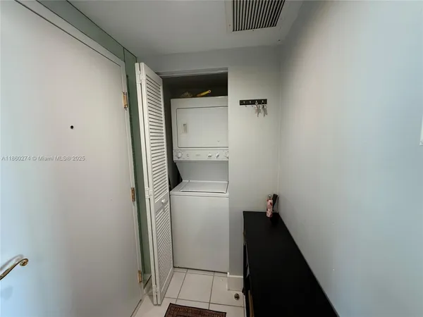 $4,800 | 800 Claughton Island Drive, Unit 703, Miami, FL 33131