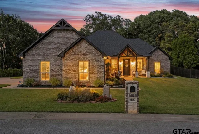 $439,900 | 24012 Wildflower Circle, Lindale, TX 75771