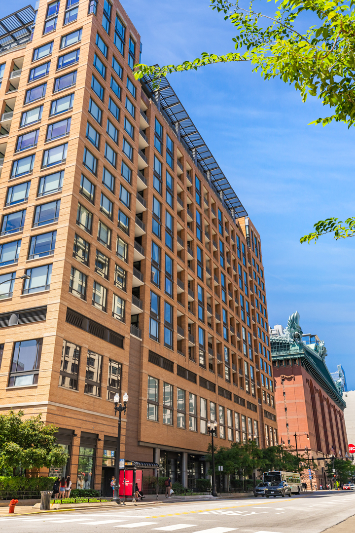 520 South State Street, Unit 1201 Chicago, IL 60605 - Photo 1 of 46 a front view of a building