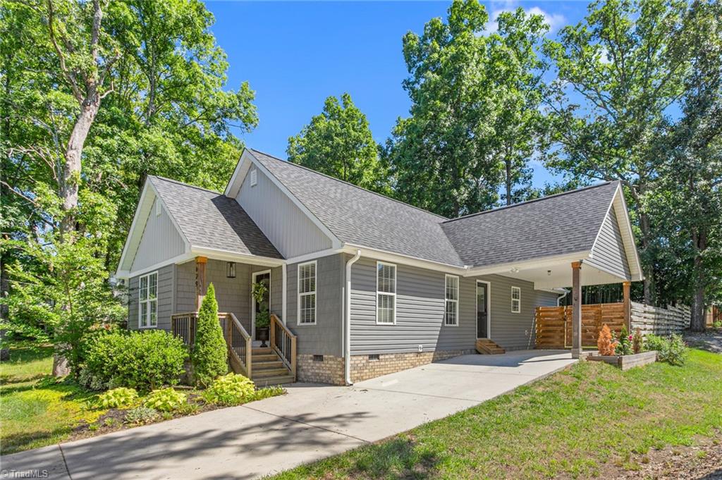 629 Rockspring Road High Point, NC 27262 - Photo 4 of 30