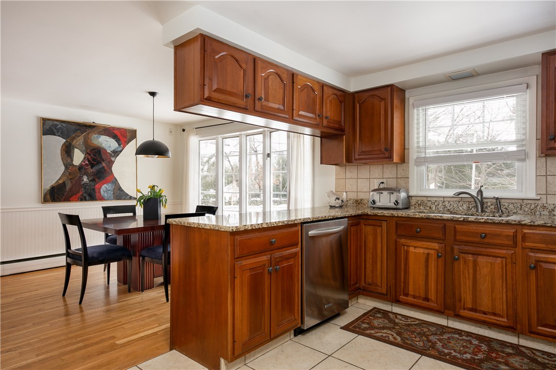 5 Major Potter Road Warwick, RI 02886 - Photo 8 of 32 Gallery Image 8