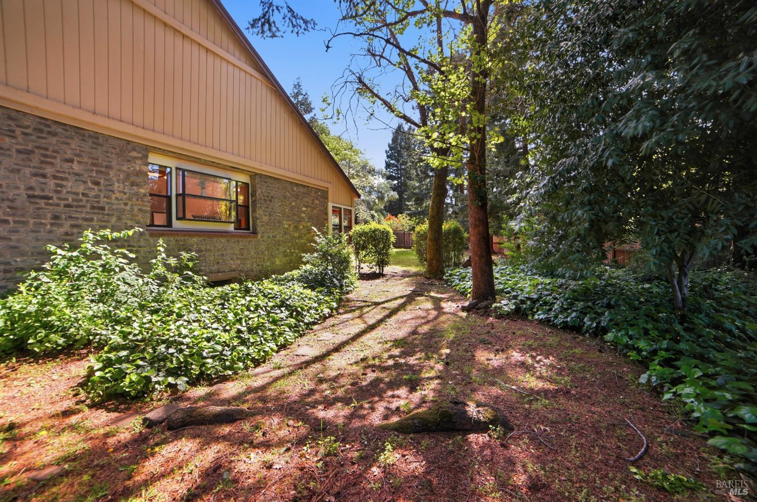4818 Kieran Court Santa Rosa, CA 95405 - Photo 50 of 51 a backyard of a house with lots of green space