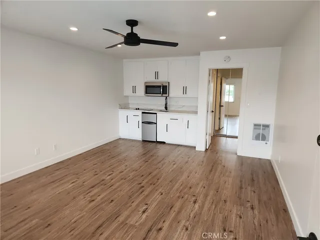 $1,750 | 3710 Garnet Street, Unit 205, Torrance, CA 90503