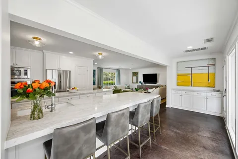 $1,895,000 | 6123 Riverview Way, Houston, TX 77057