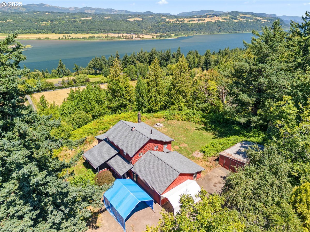 1800 Northeast Corbett Hill Road Corbett, OR 97019 - Photo 31 of 38 Garage