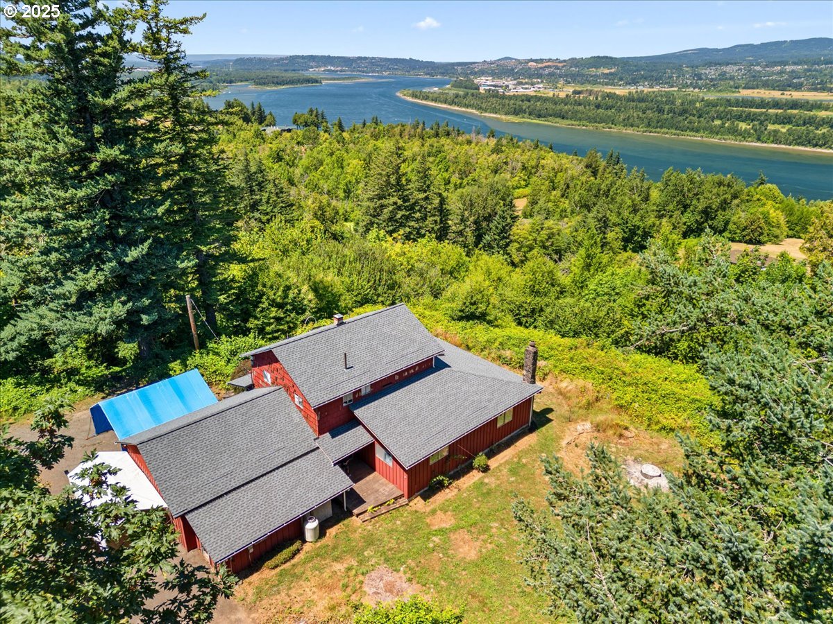 1800 Northeast Corbett Hill Road Corbett, OR 97019 - Photo 32 of 38 Garage