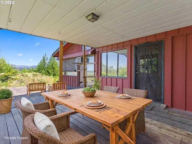 $590,000 | 1800 Northeast Corbett Hill Road, Corbett, OR 97019