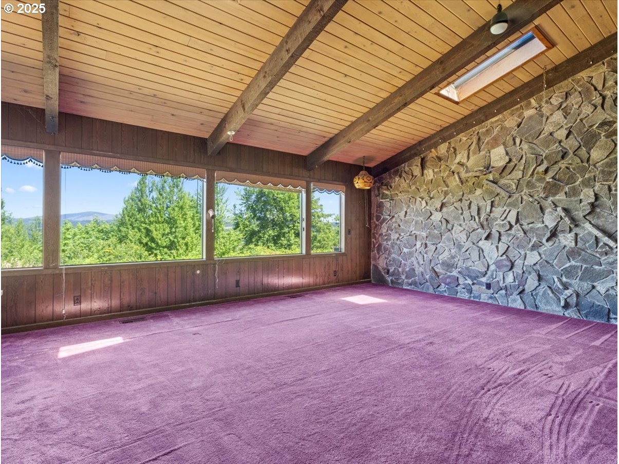 1800 Northeast Corbett Hill Road Corbett, OR 97019 - Photo 9 of 38 Dining Room