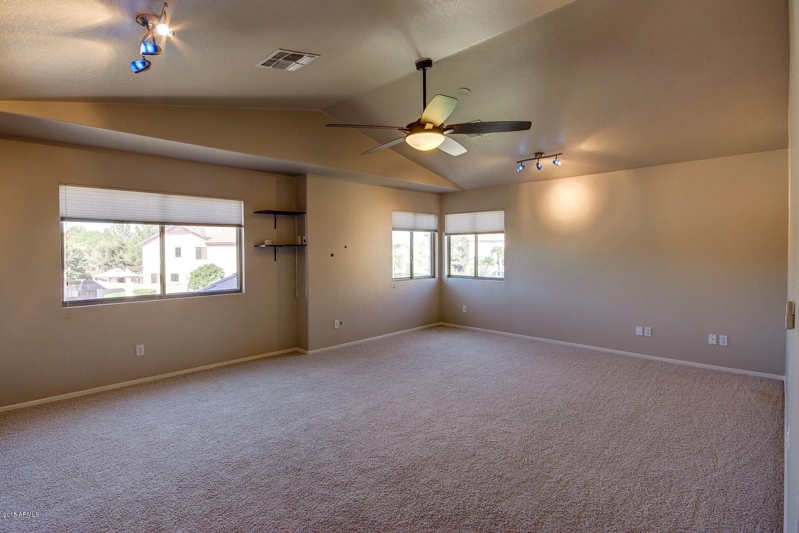 997 South Roles Drive Gilbert, AZ 85296 - Photo 28 of 35 Loft