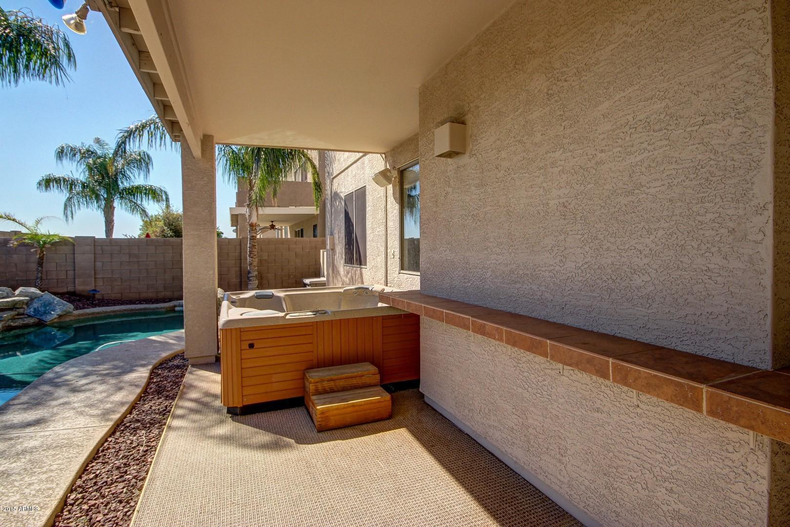 997 South Roles Drive Gilbert, AZ 85296 - Photo 34 of 35 Spa/Covered Patio