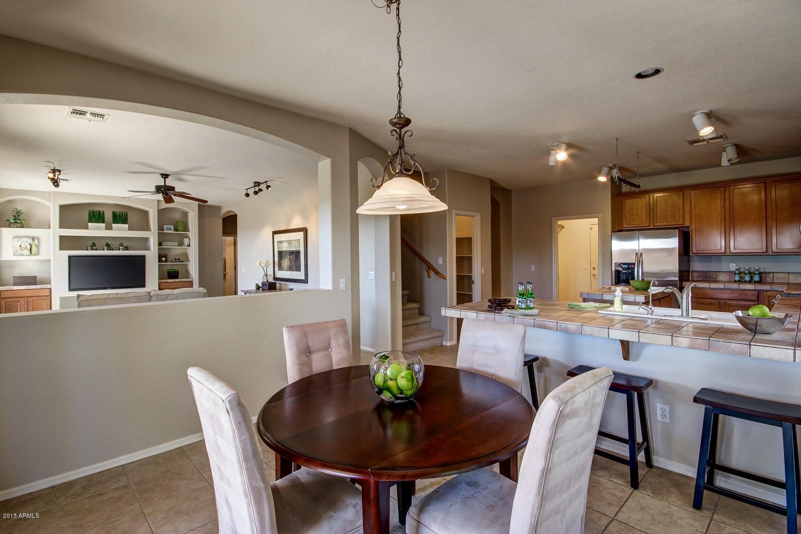 997 South Roles Drive Gilbert, AZ 85296 - Photo 10 of 35 Breakfast Room