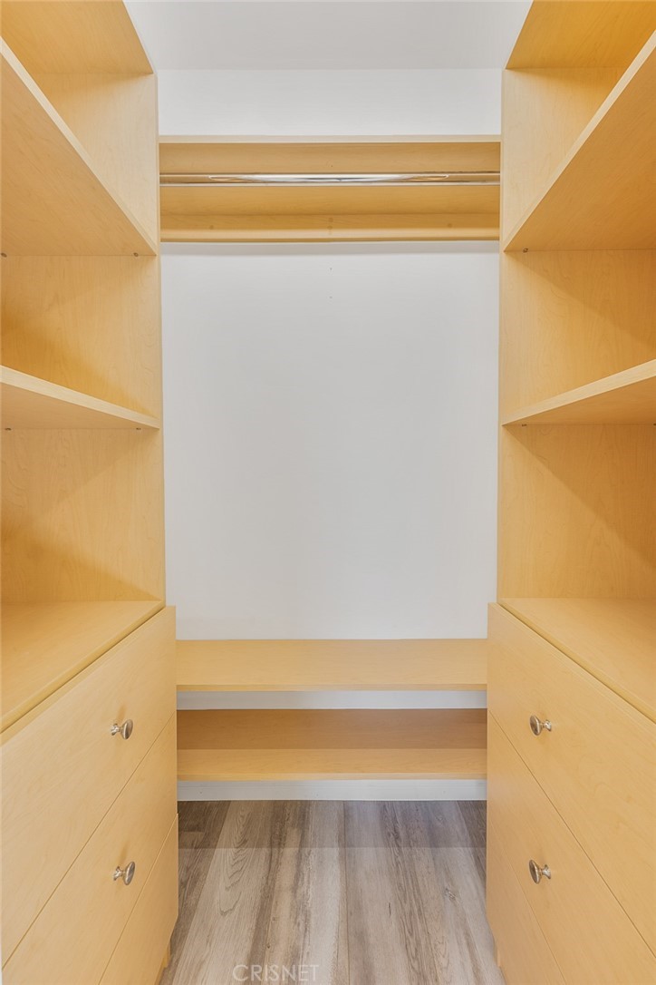 17604 Willard Street Northridge, CA 91325 - Photo 11 of 28 a bathroom with a bathtub