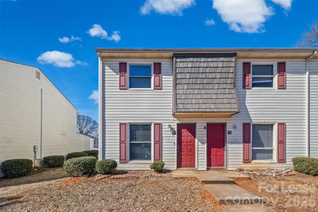 $1,225 | 7906 Oak Meadow Court, Charlotte, NC 28210