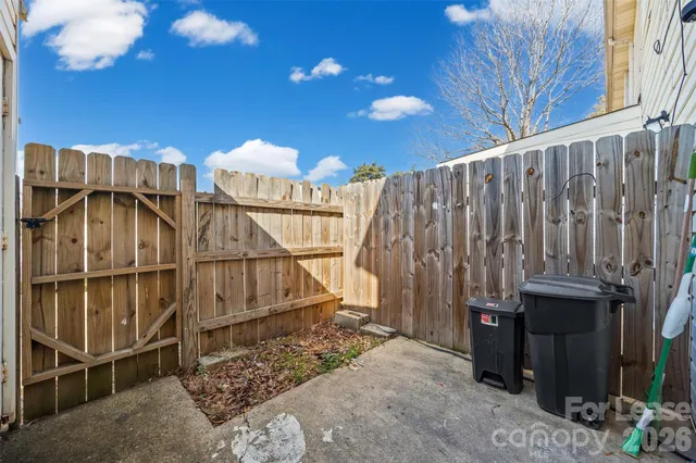 $1,225 | 7906 Oak Meadow Court, Charlotte, NC 28210