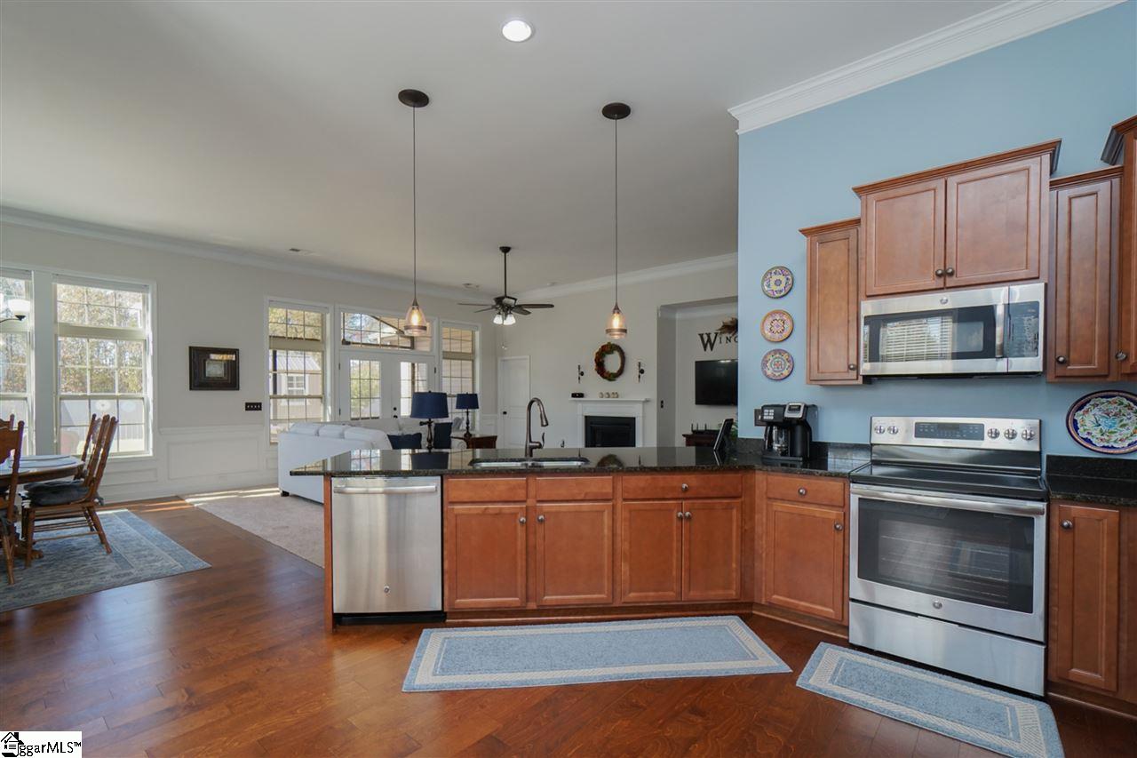 426 Bucklebury Road Greer, SC 29651 - Photo 12 of 31 Gallery Image 12