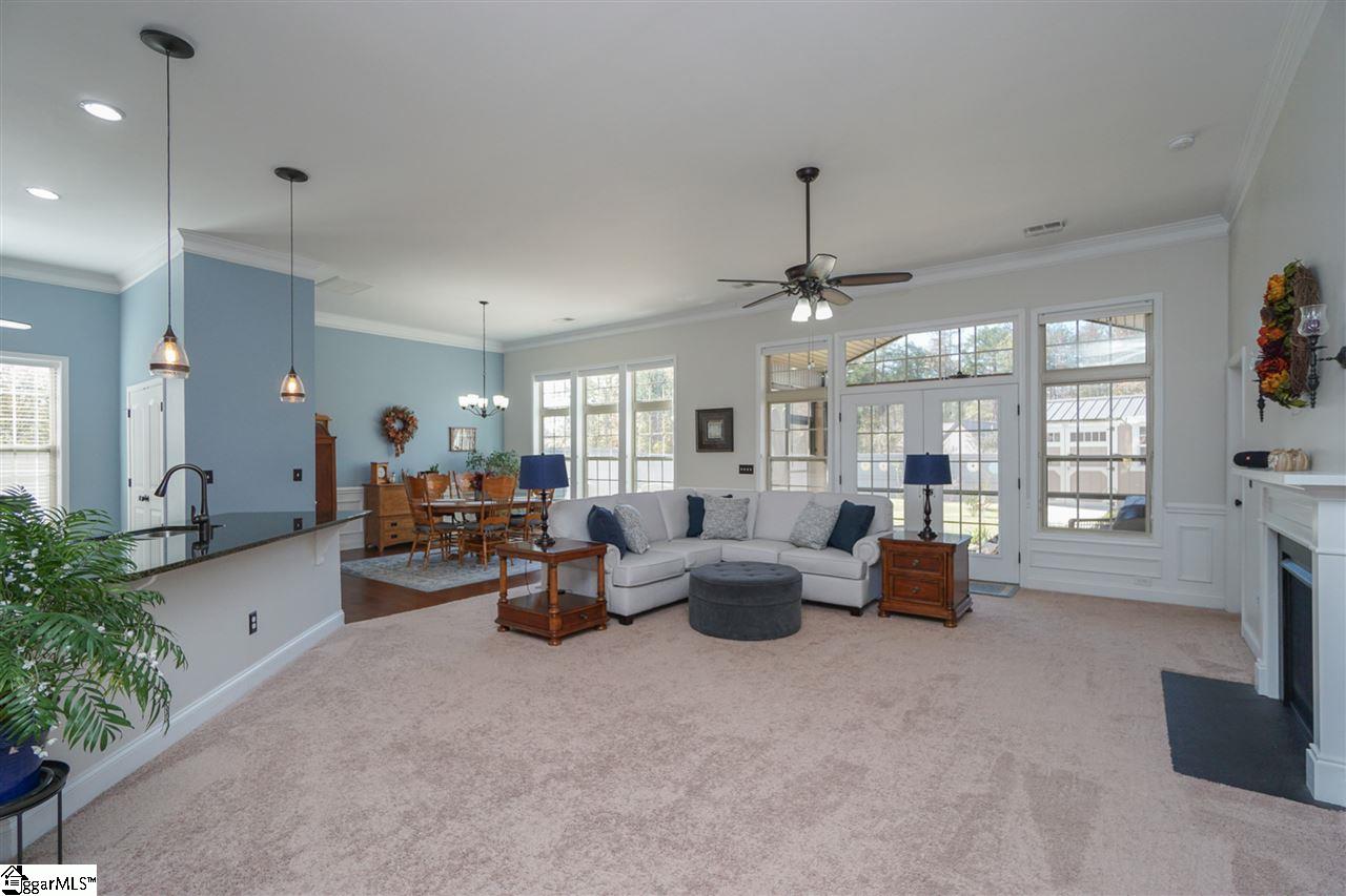 426 Bucklebury Road Greer, SC 29651 - Photo 4 of 31 Gallery Image 4