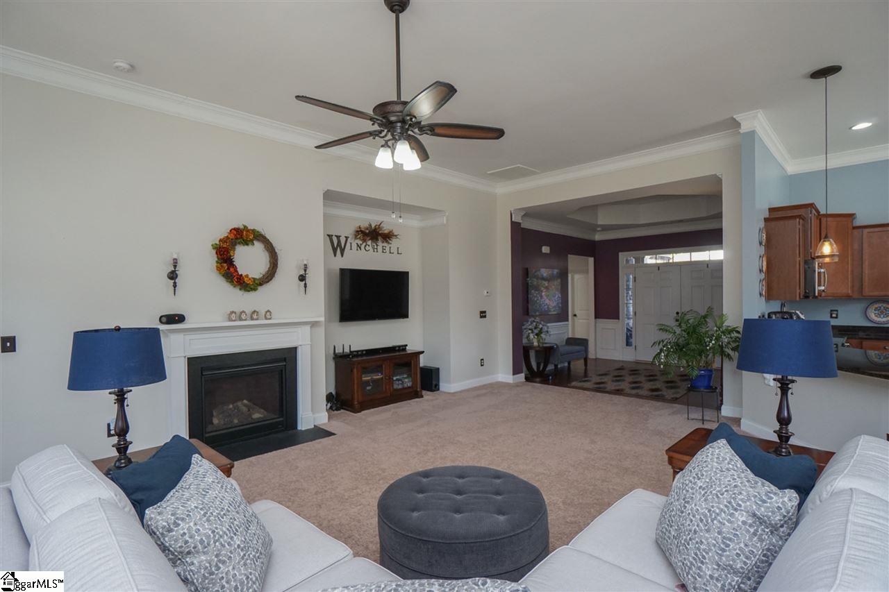 426 Bucklebury Road Greer, SC 29651 - Photo 6 of 31 Gallery Image 6