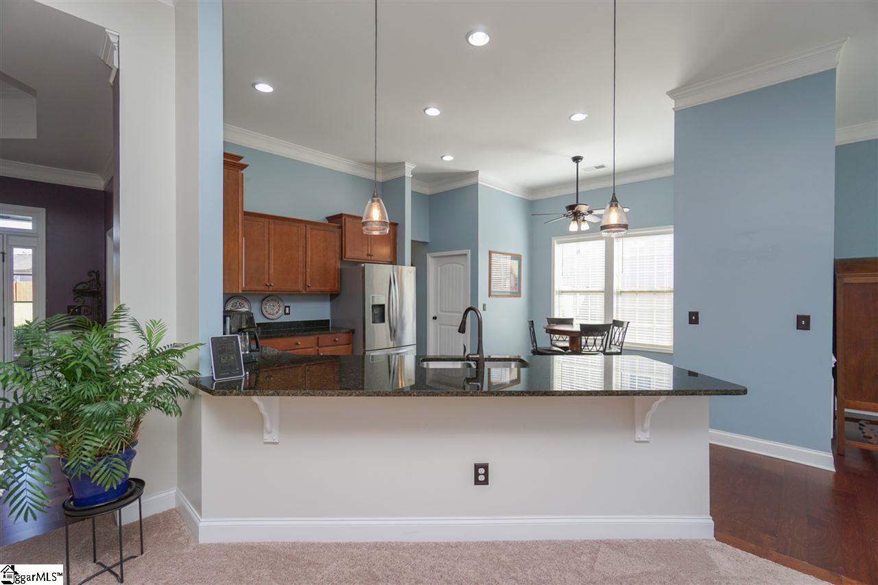 426 Bucklebury Road Greer, SC 29651 - Photo 8 of 31 Gallery Image 8