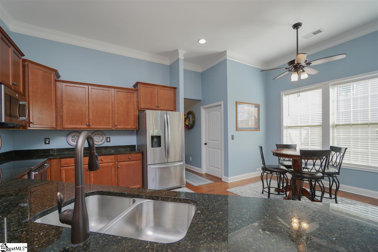 426 Bucklebury Road Greer, SC 29651 - Photo 9 of 31 Gallery Image 9