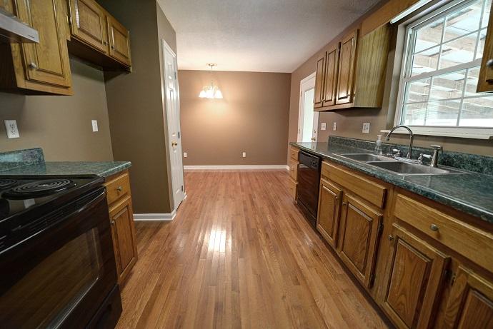 181 Owl Roost Road Dayton, TN 37321 - Photo 6 of 22 5 181 Owl Roost Kitchen 2