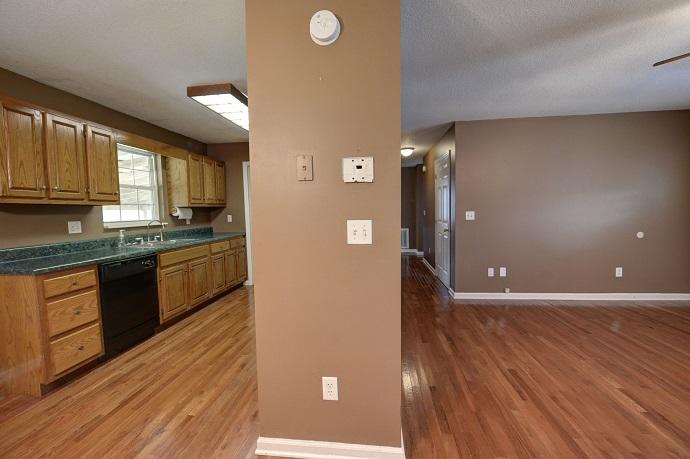 181 Owl Roost Road Dayton, TN 37321 - Photo 10 of 22 10 181 Owl Roost Living room kitchen