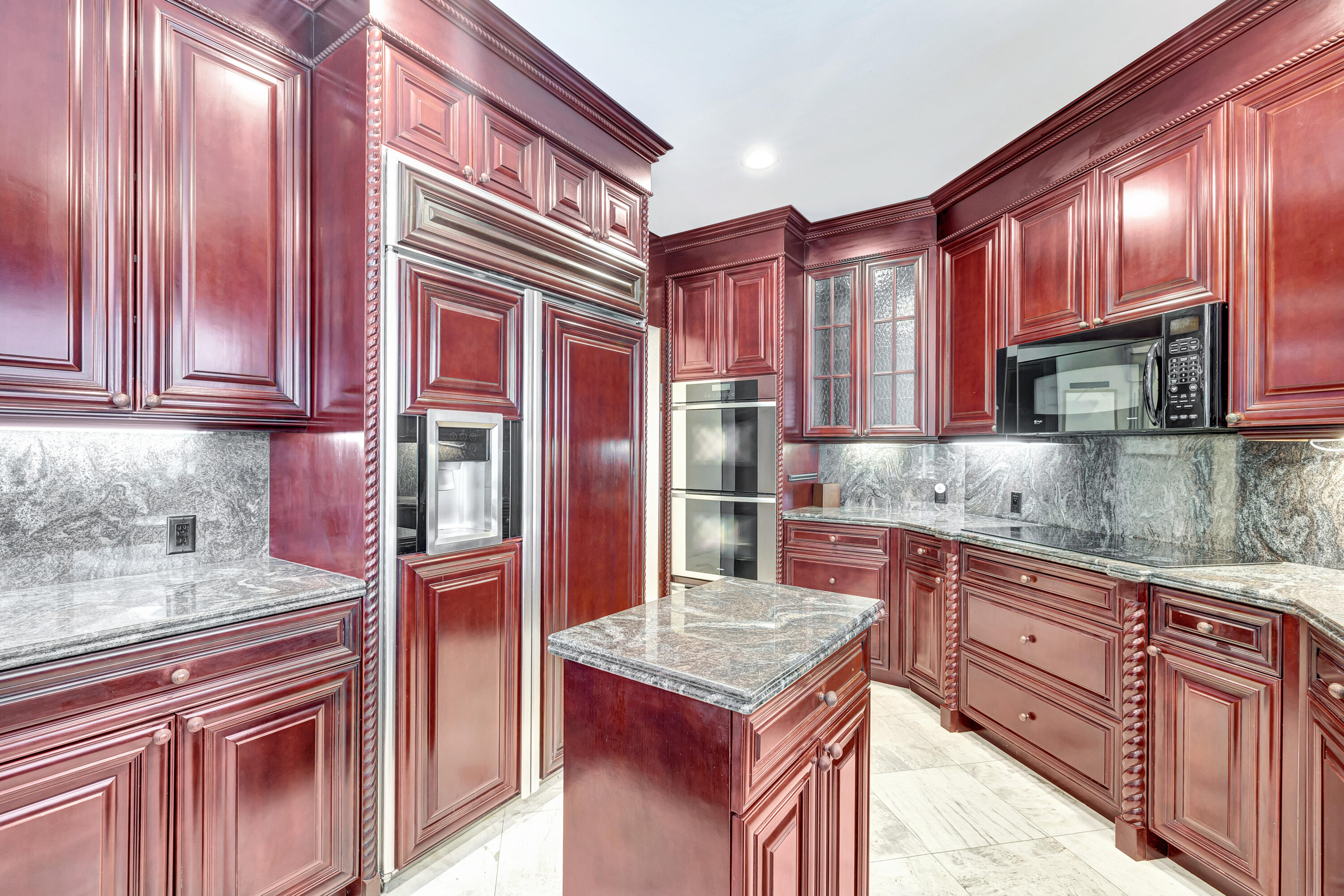 10615 Stonebridge Boulevard Boca Raton, FL 33498 - Photo 15 of 49 Kitchen