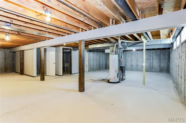 $2,250 | 12 Oakshire Court, St. Peters, MO 63376