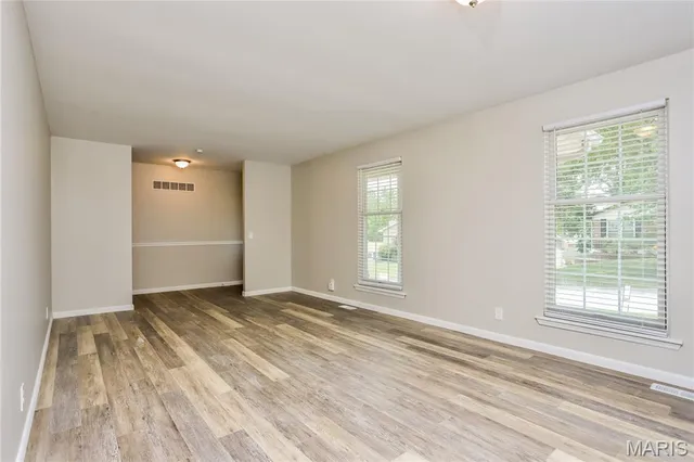 $2,250 | 12 Oakshire Court, St. Peters, MO 63376