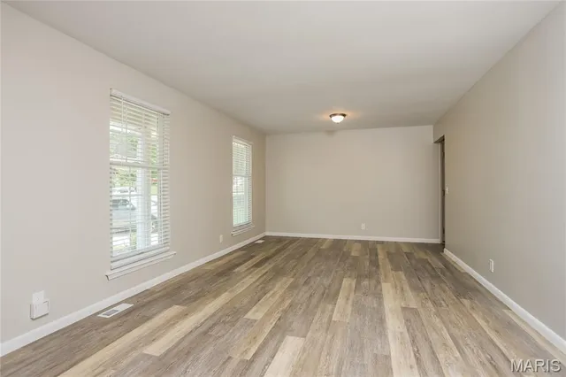 $2,250 | 12 Oakshire Court, St. Peters, MO 63376