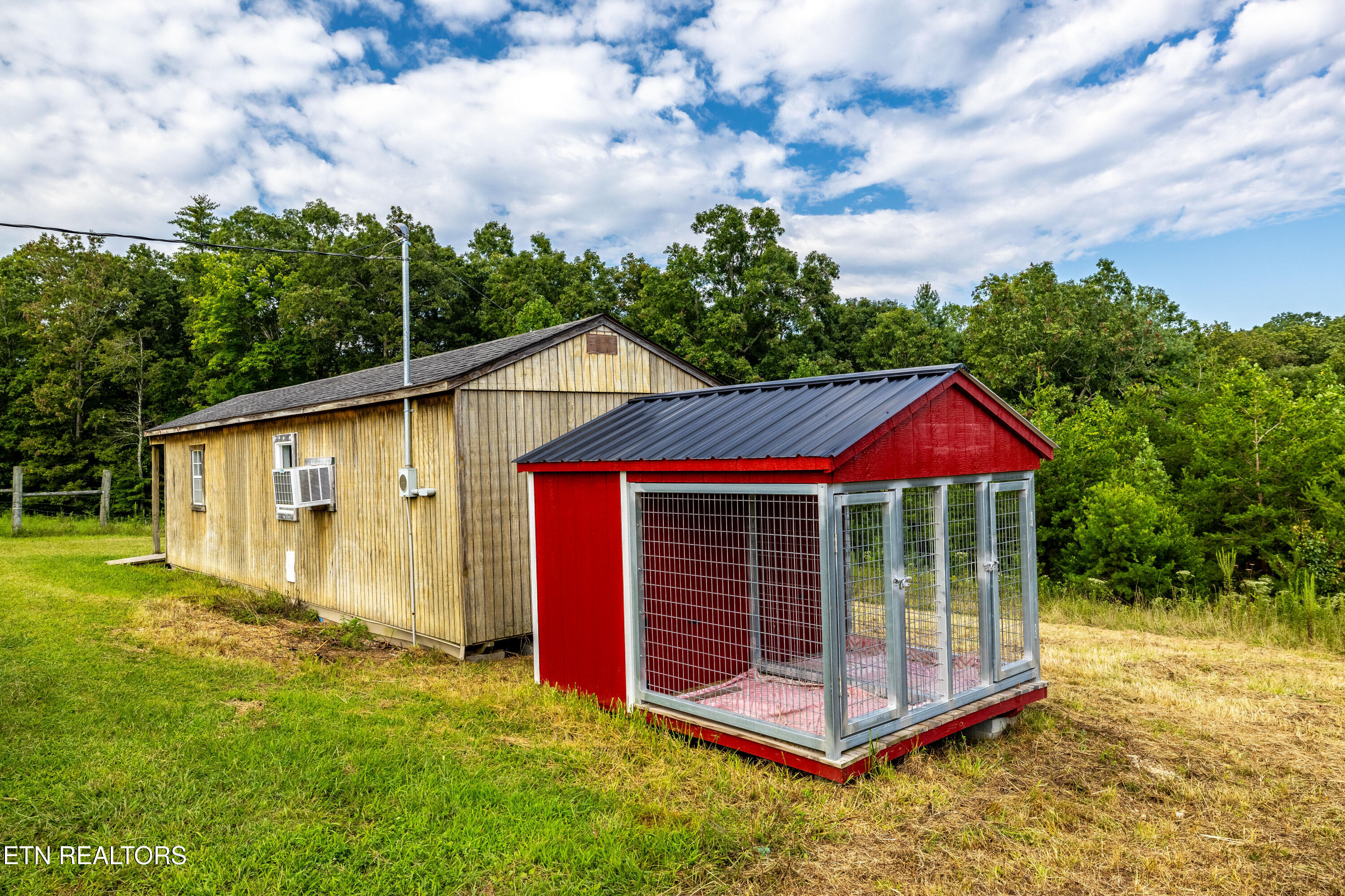 346 Christenson Road Deer Lodge, TN 37726 - Photo 19 of 49 346ChristensonRd-10
