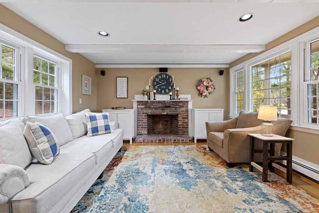 55 Pinewood Road Plymouth, MA 02360 - Photo 5 of 31 Gallery Image 5