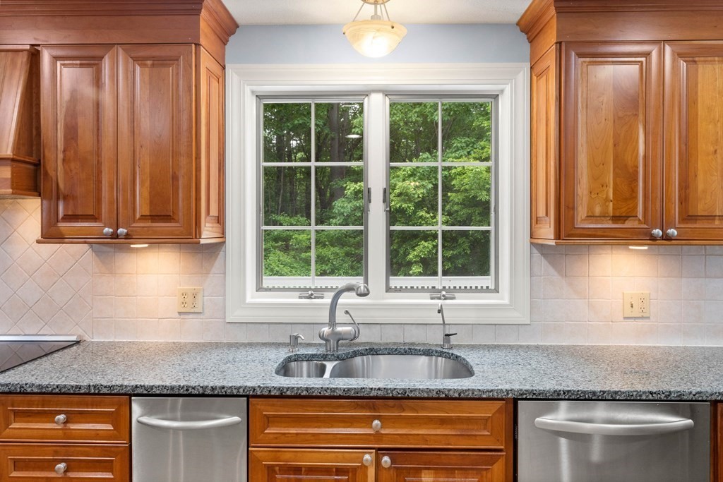 35 Towne Road Boxford, MA 01921 - Photo 11 of 40 Gallery Image 11