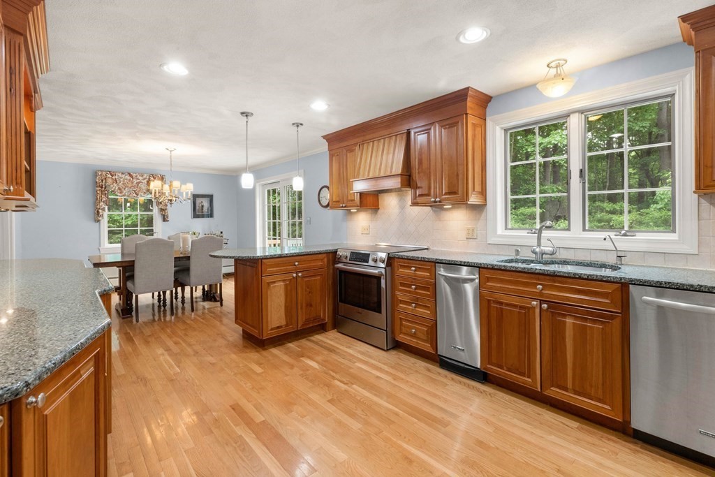35 Towne Road Boxford, MA 01921 - Photo 10 of 40 Gallery Image 10