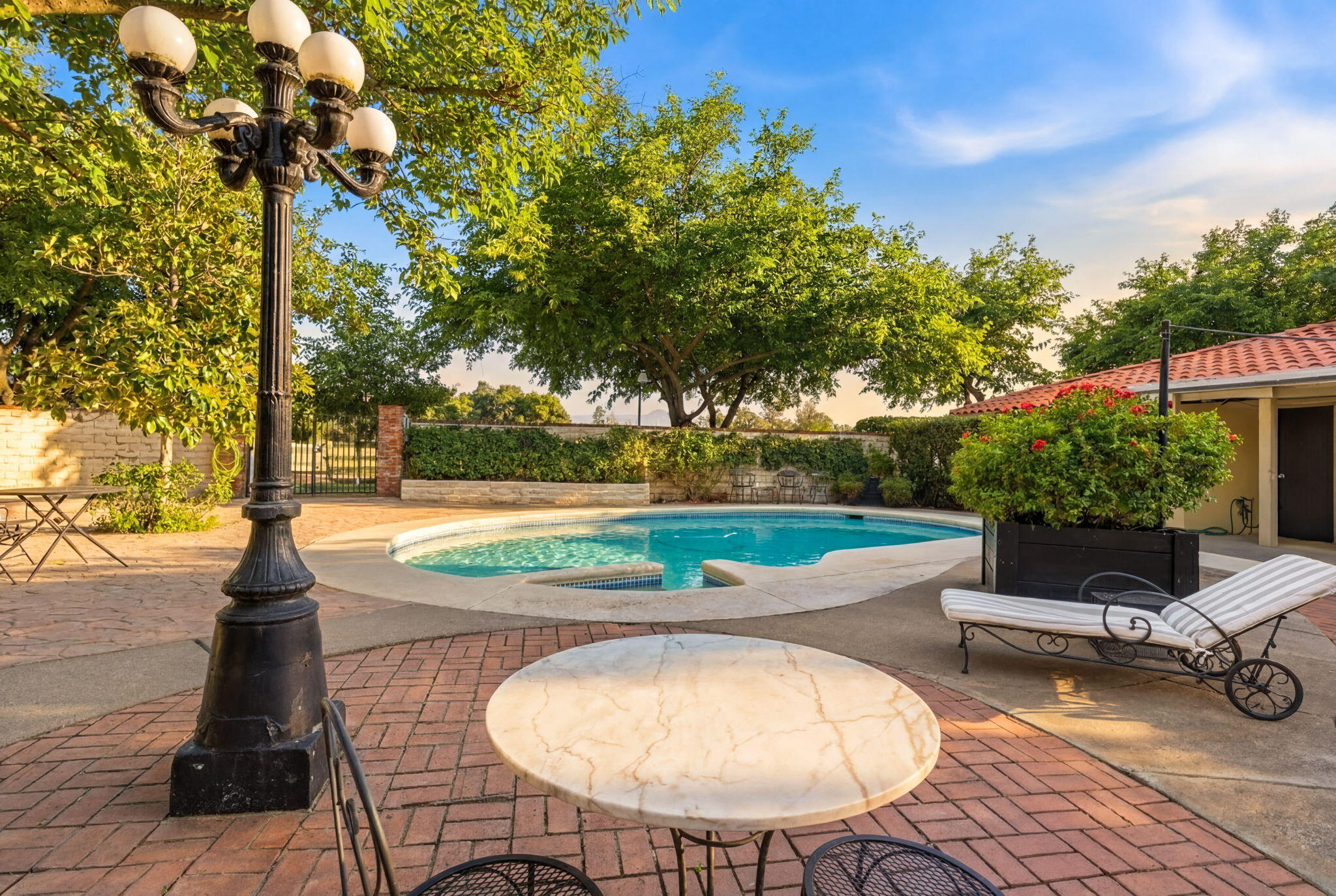 5521 Churn Creek Road Redding, CA 96002 - Photo 4 of 44 Pool