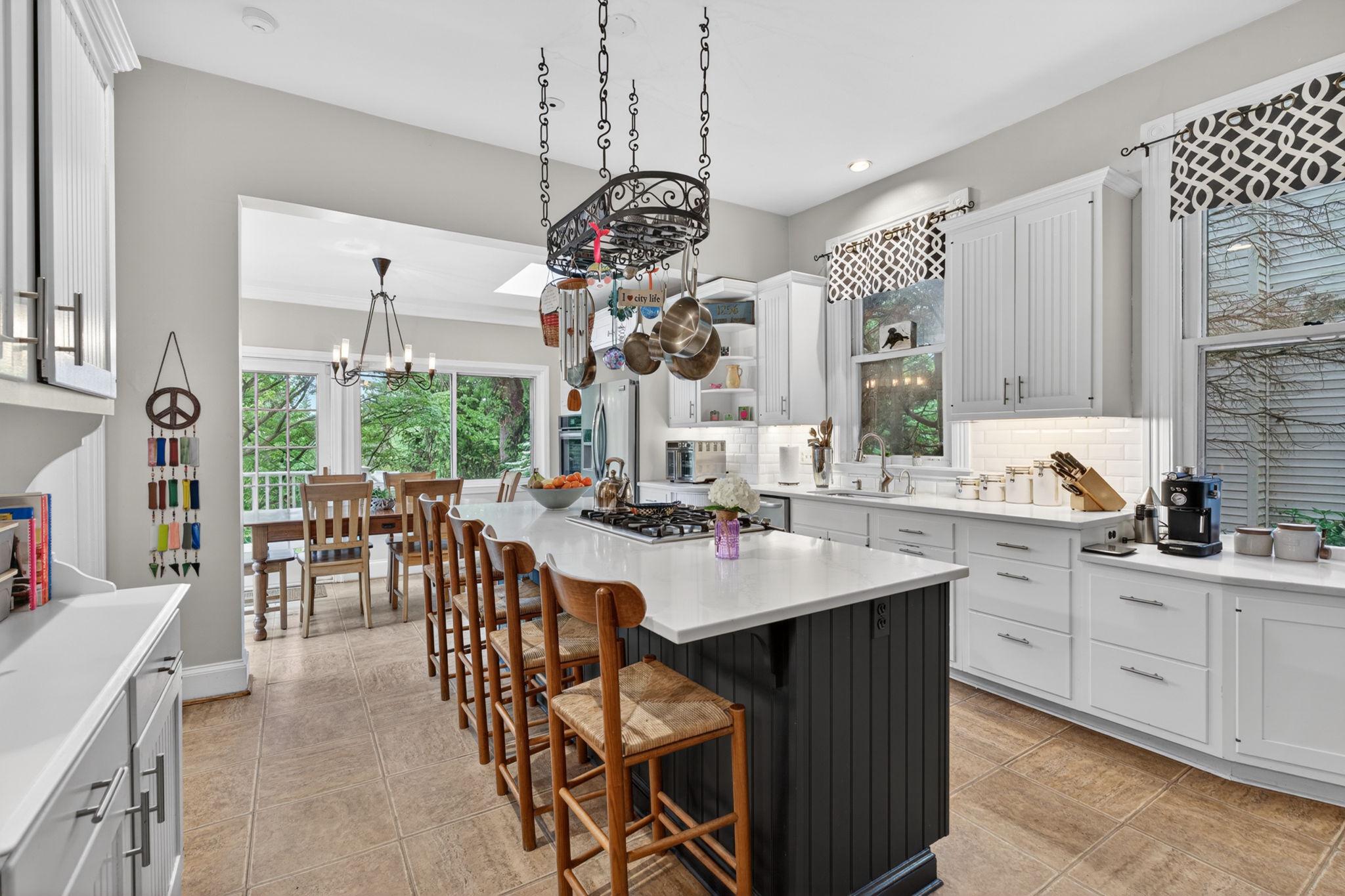 605 West Joppa Road Towson, MD 21204 - Photo 33 of 98 Stainless steel appliances