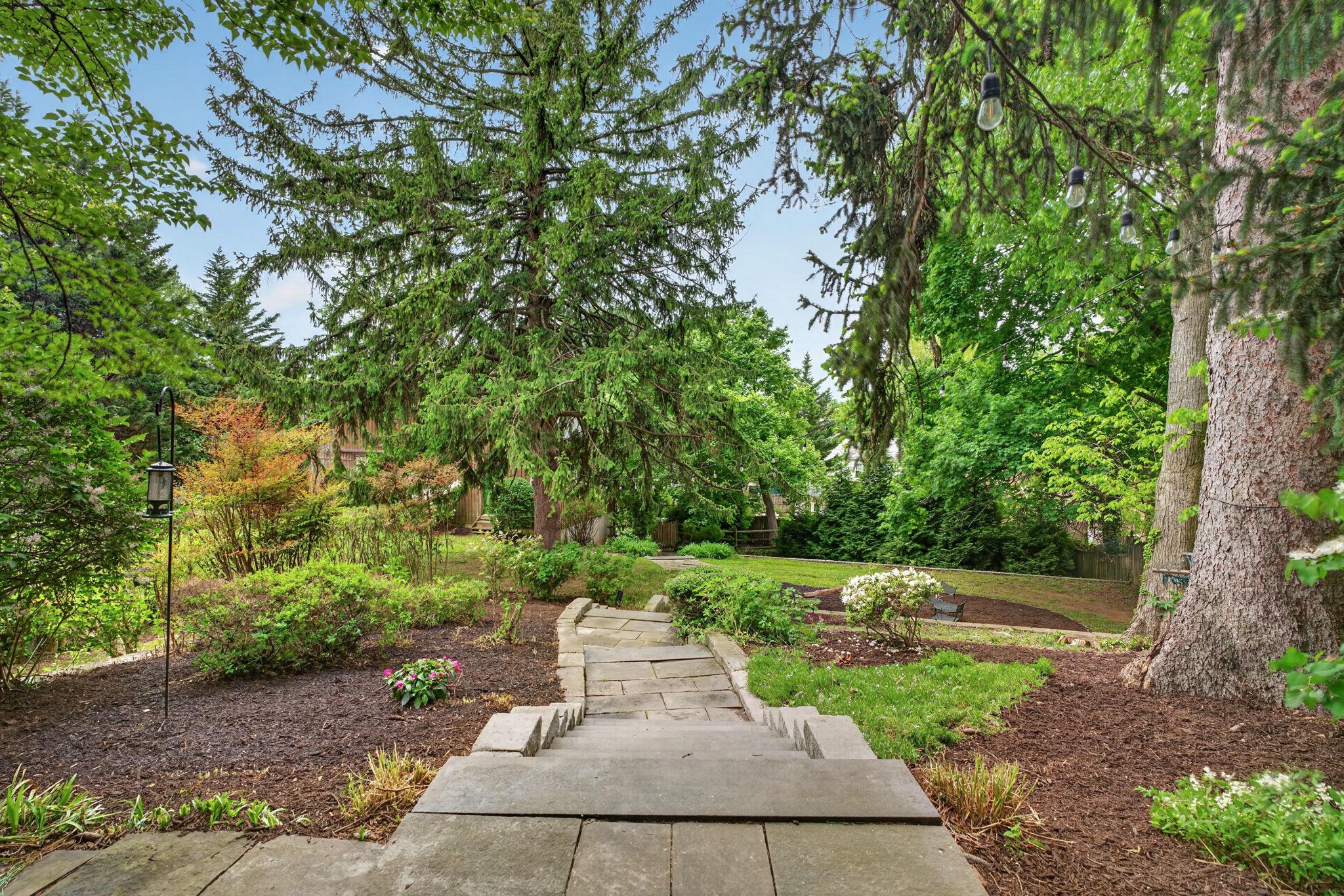605 West Joppa Road Towson, MD 21204 - Photo 86 of 98 Stone stairs leading to pool