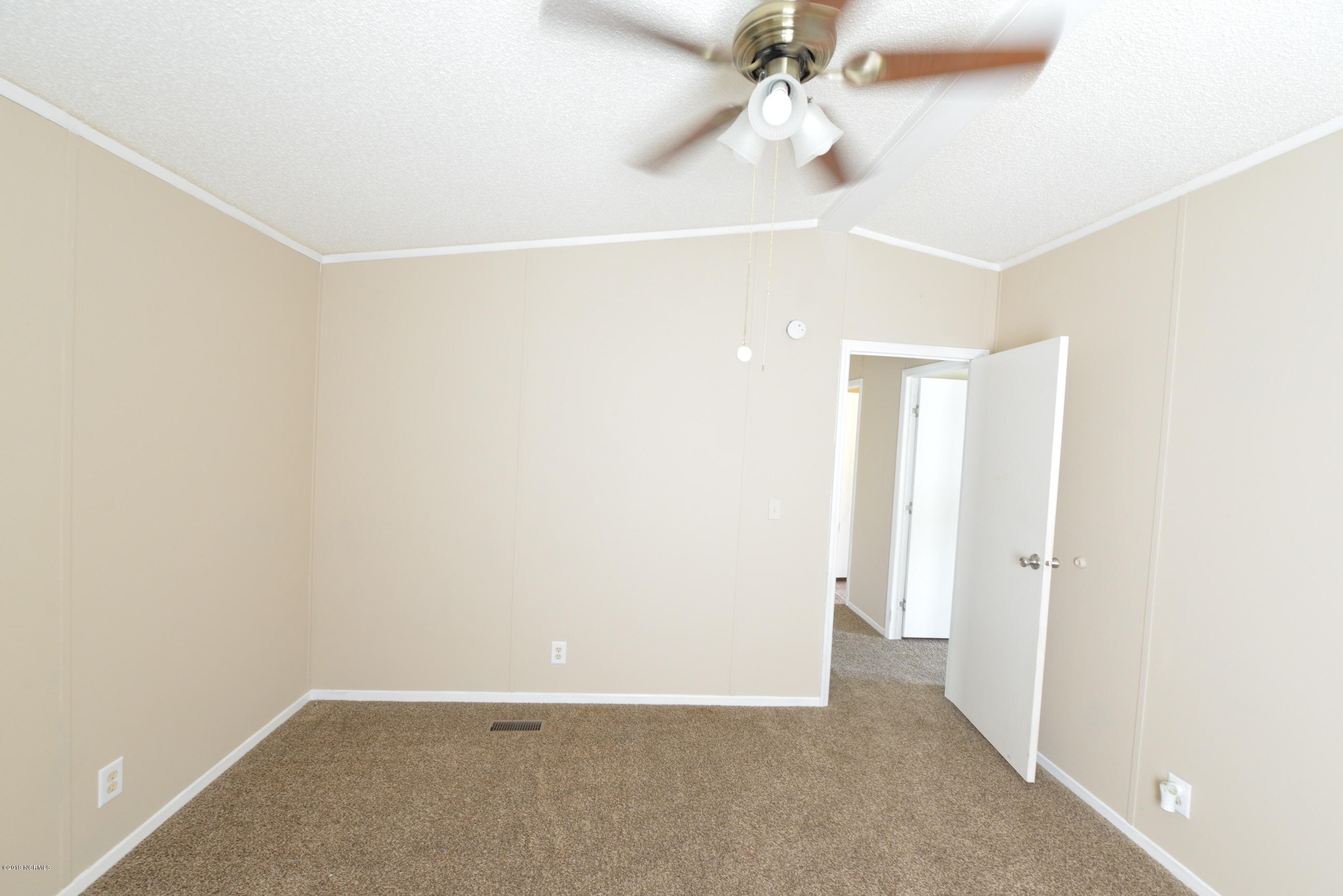 595 Five Mile Road Richlands, NC 28574 - Photo 11 of 35 Bedroom2a