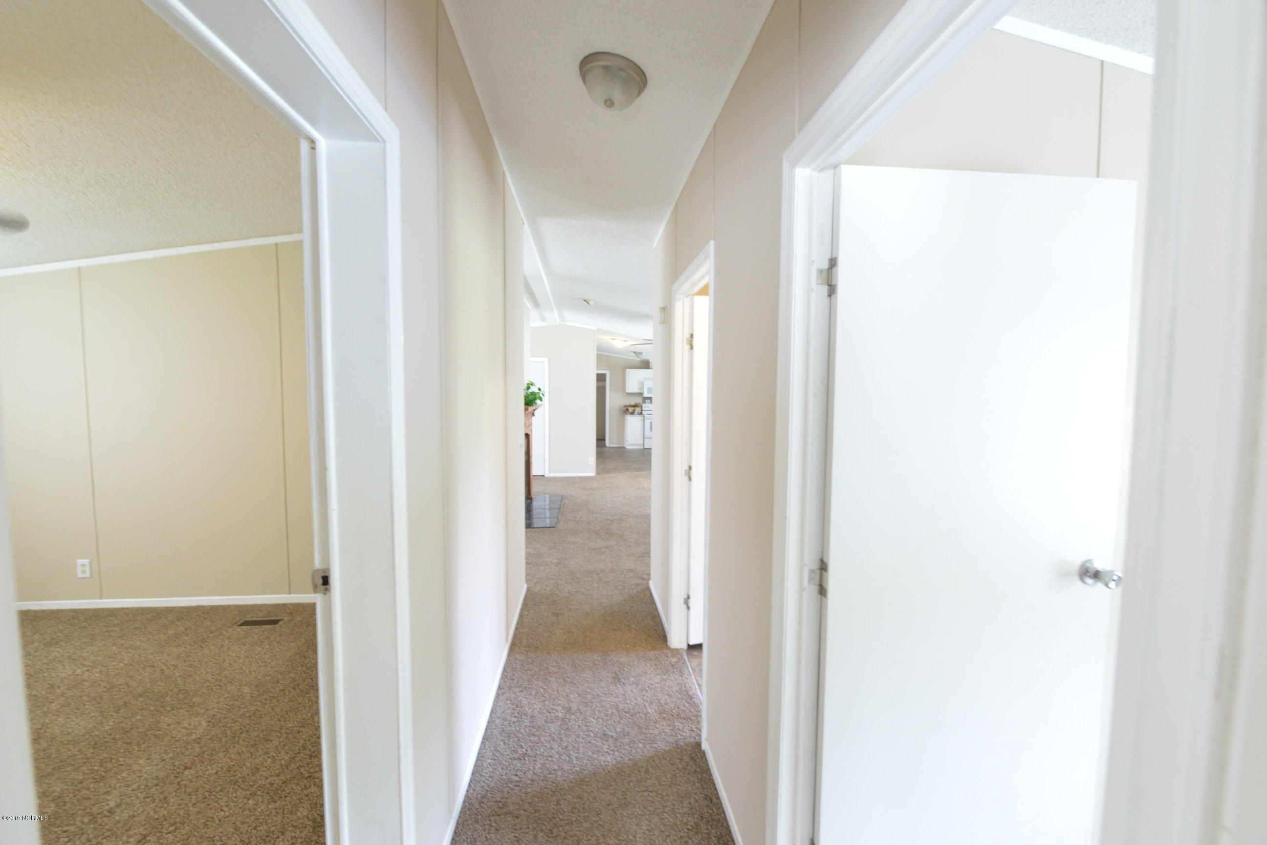 595 Five Mile Road Richlands, NC 28574 - Photo 14 of 35 Hall